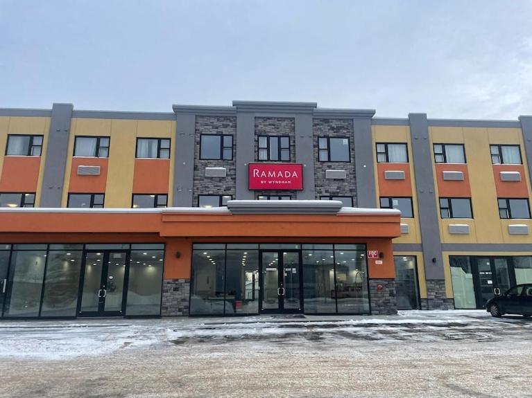 Ramada By Wyndham West Edmonton Hotel & Suites Exteriér fotografie