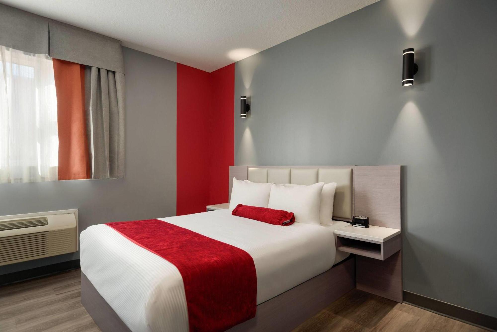 Ramada By Wyndham West Edmonton Hotel & Suites Exteriér fotografie