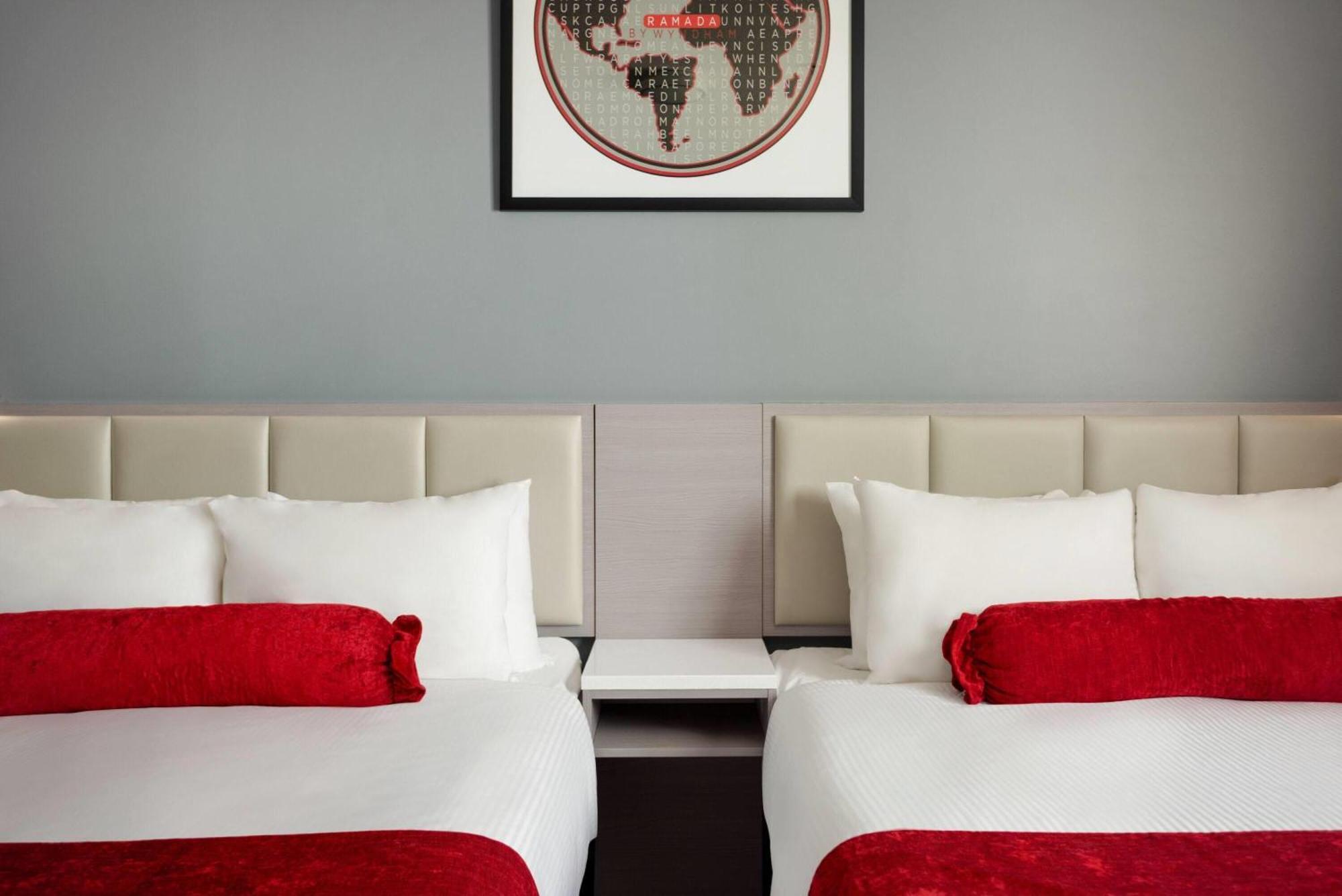 Ramada By Wyndham West Edmonton Hotel & Suites Exteriér fotografie