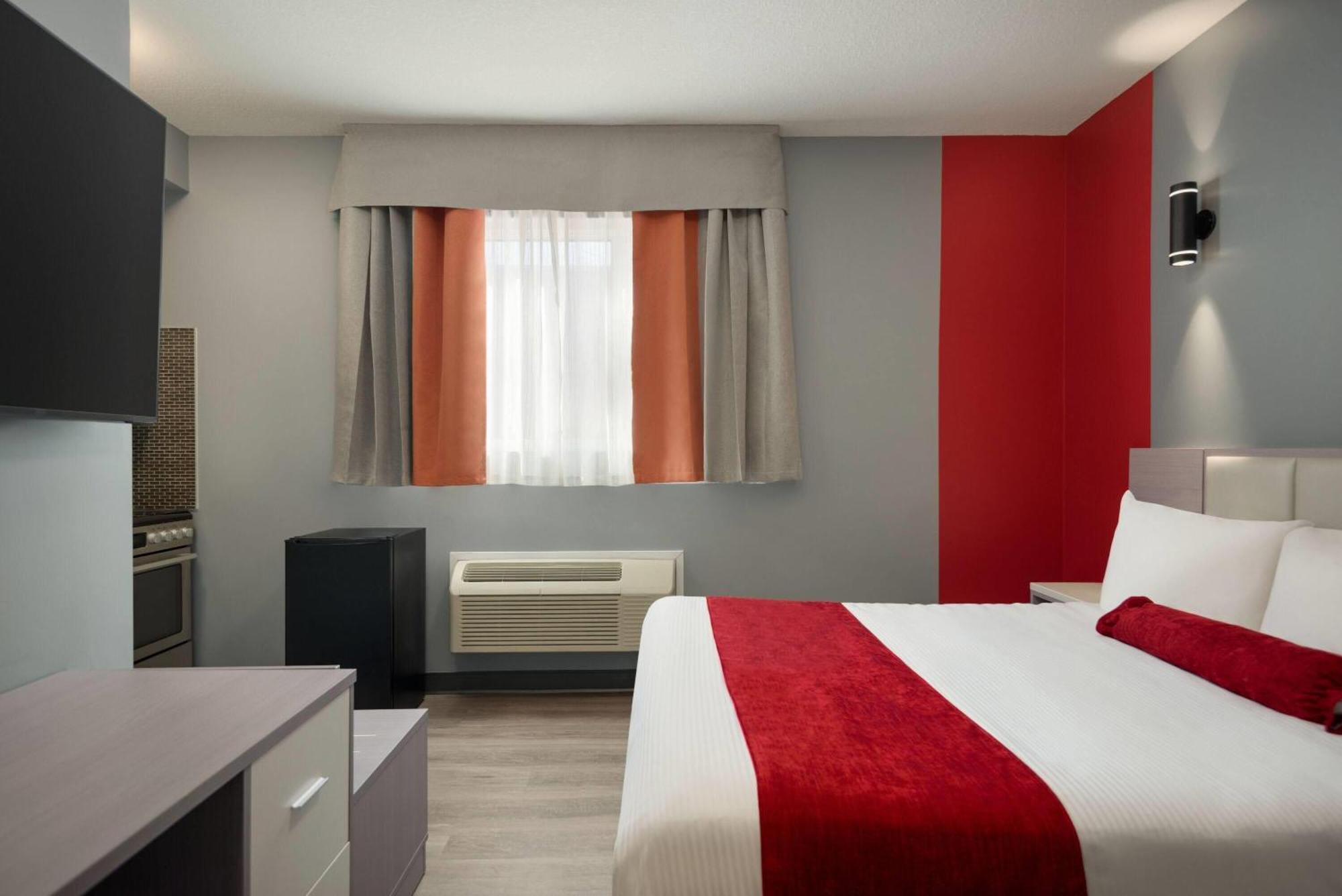 Ramada By Wyndham West Edmonton Hotel & Suites Exteriér fotografie