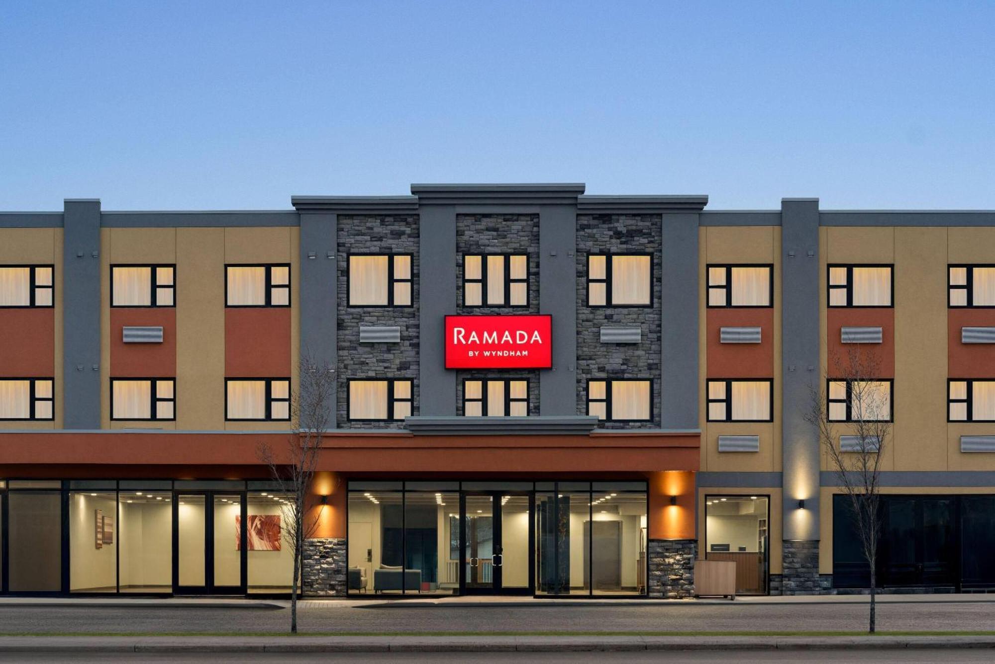 Ramada By Wyndham West Edmonton Hotel & Suites Exteriér fotografie